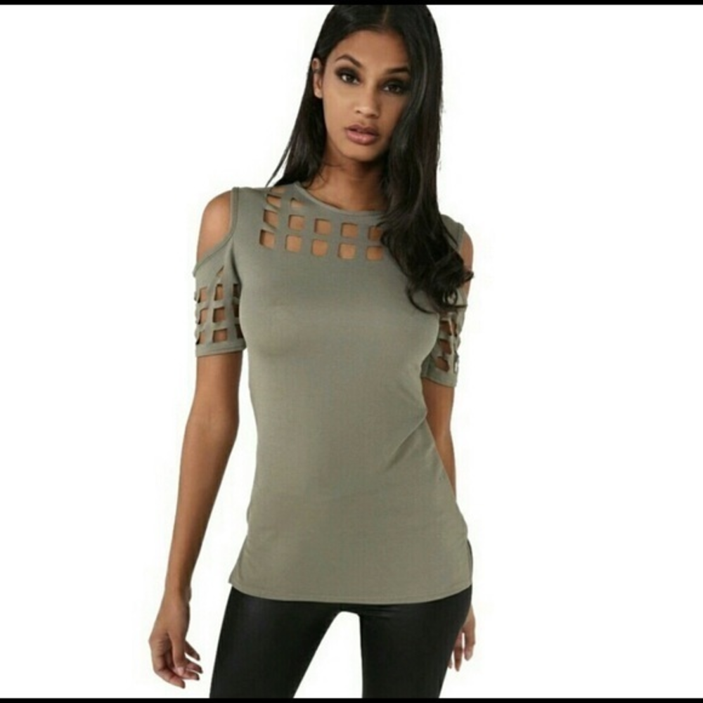 Grey‎ caged tee